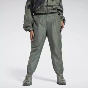 Reebok Classics Cardi B Cargo Pants 4X